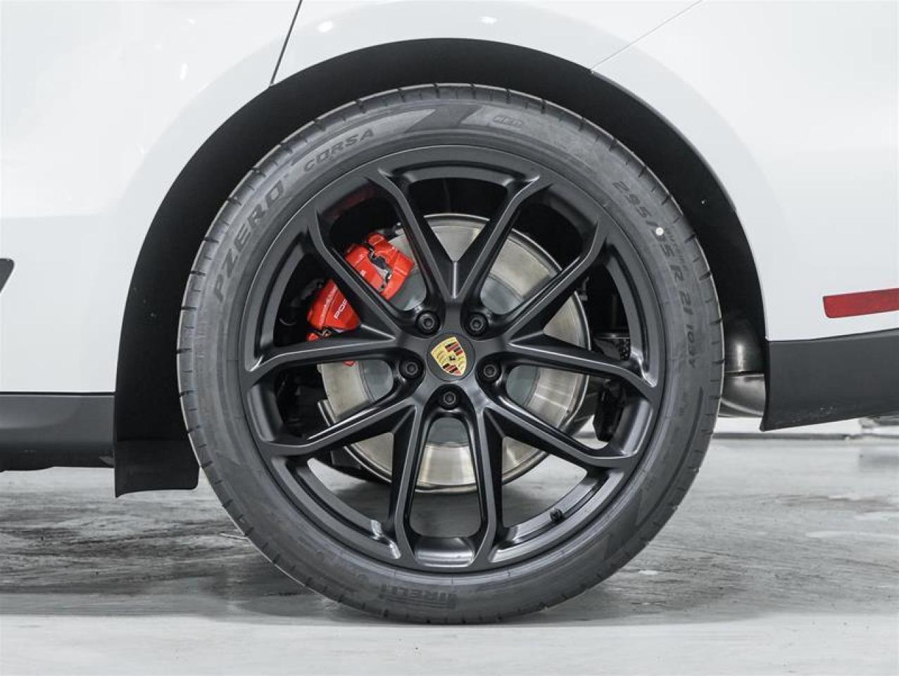 2026 Porsche Macan  Photo