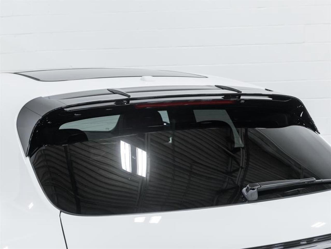 2026 Porsche Macan  Photo