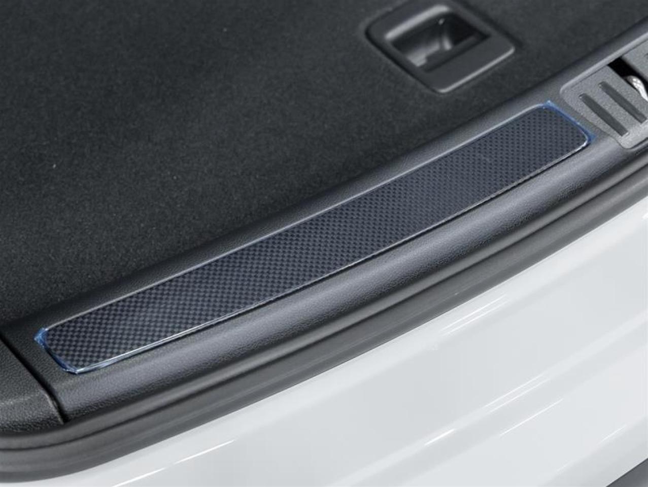 2026 Porsche Macan  Photo