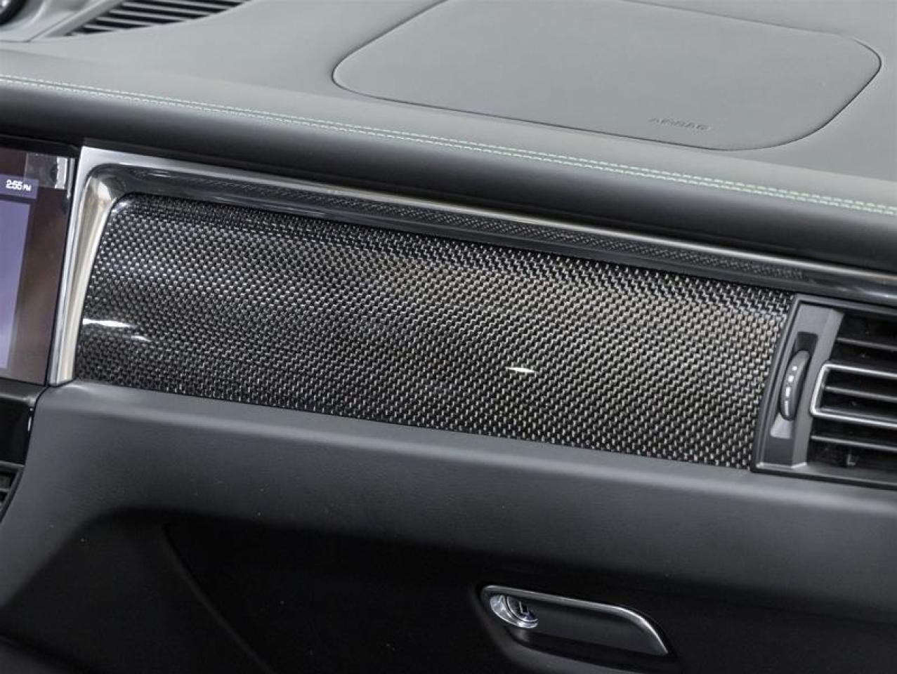 2026 Porsche Macan  Photo