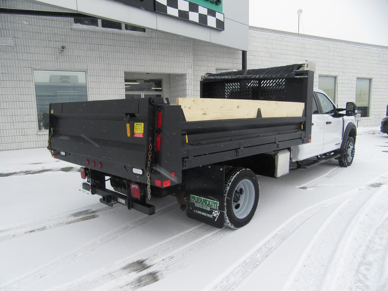 2023 Ford F-550 CREW CAB 4X4 DIESEL 12FT DUMP BOX Photo
