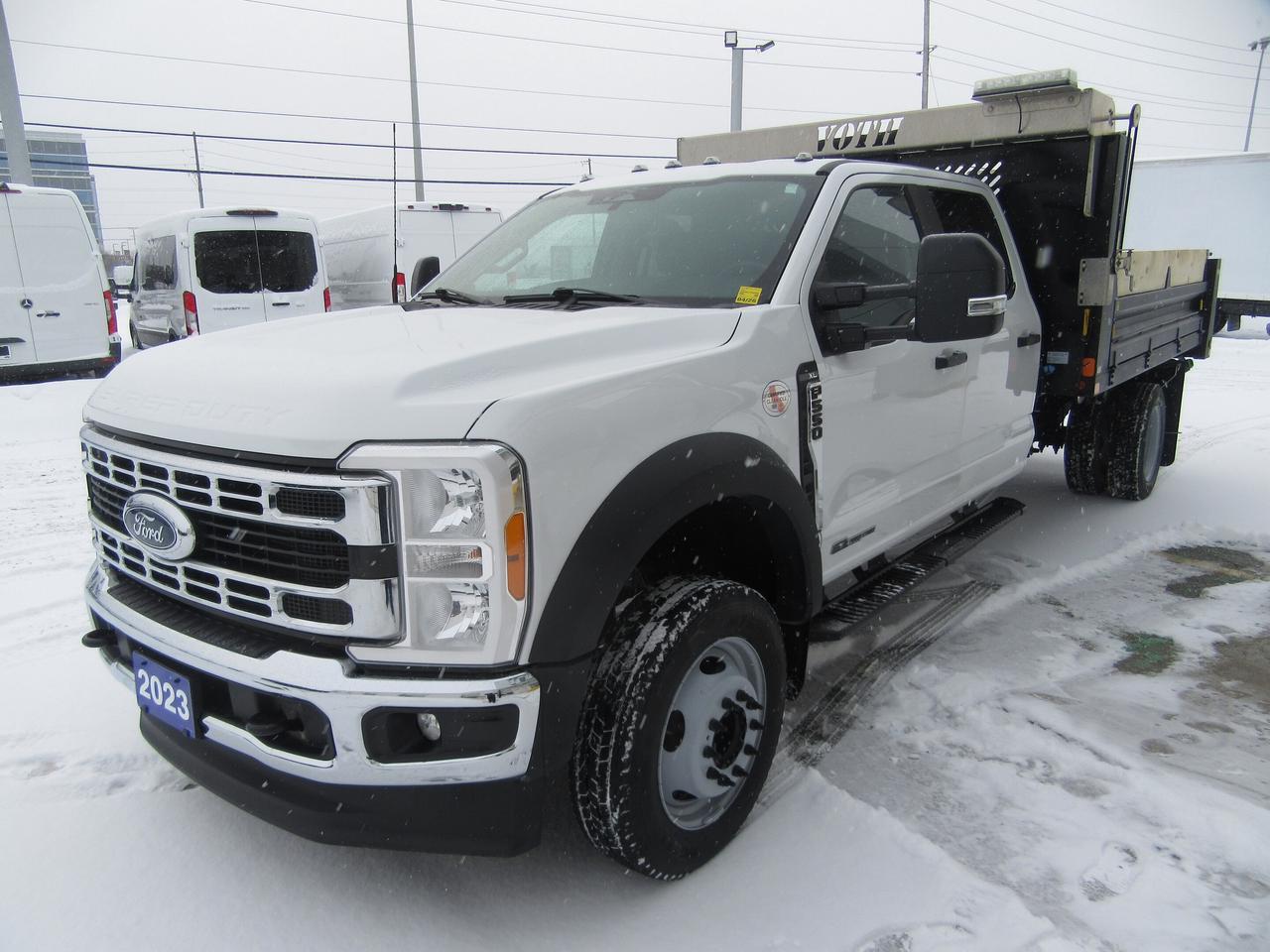 2023 Ford F-550 CREW CAB 4X4 DIESEL 12FT DUMP BOX Photo4
