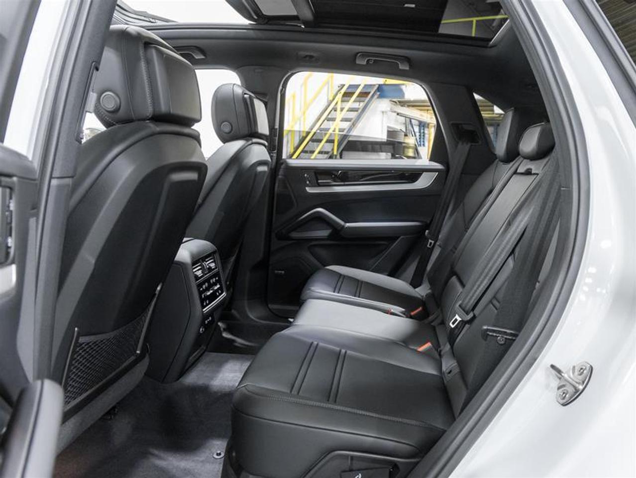 2026 Porsche Cayenne  Photo