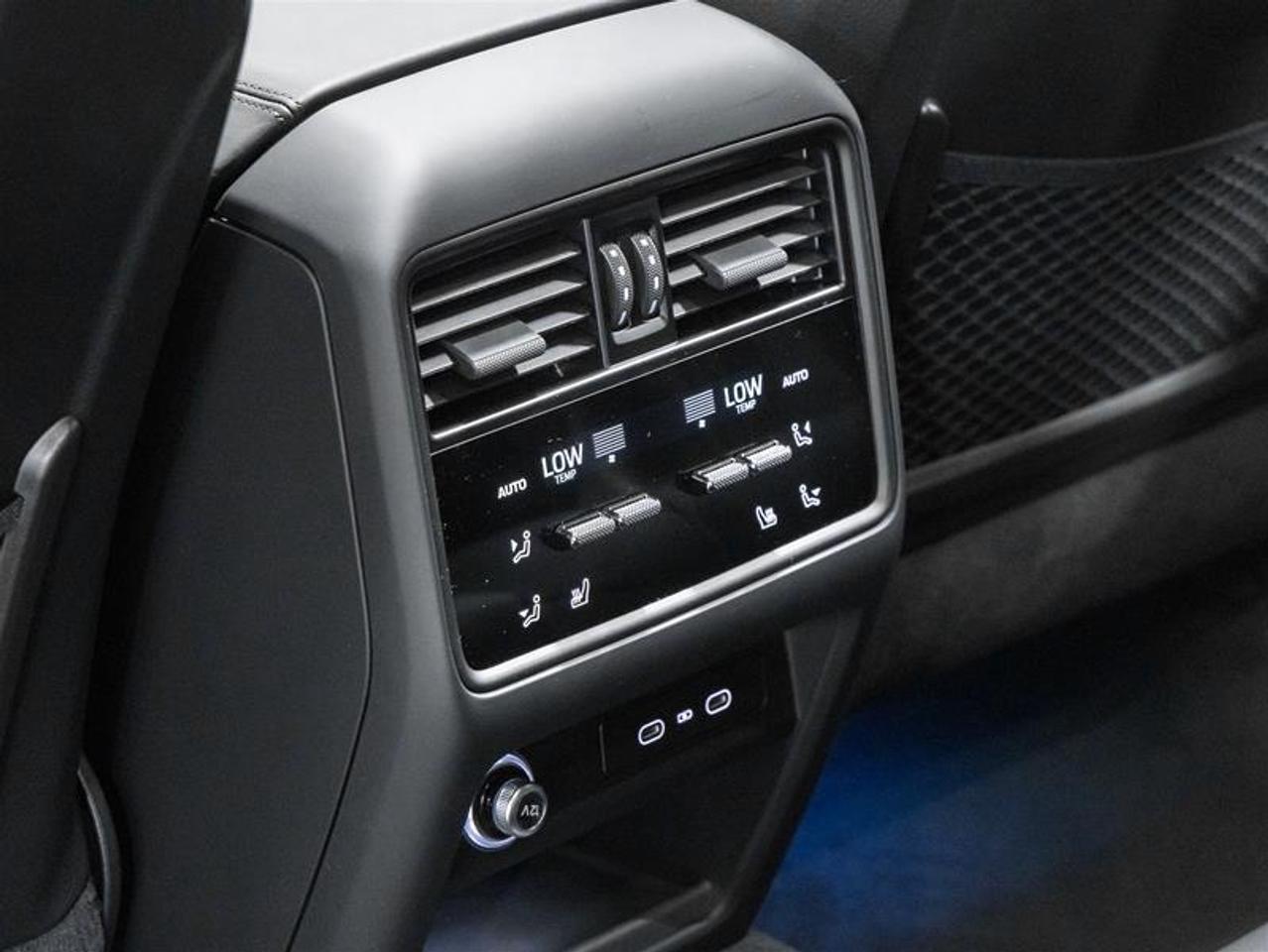 2026 Porsche Cayenne  Photo