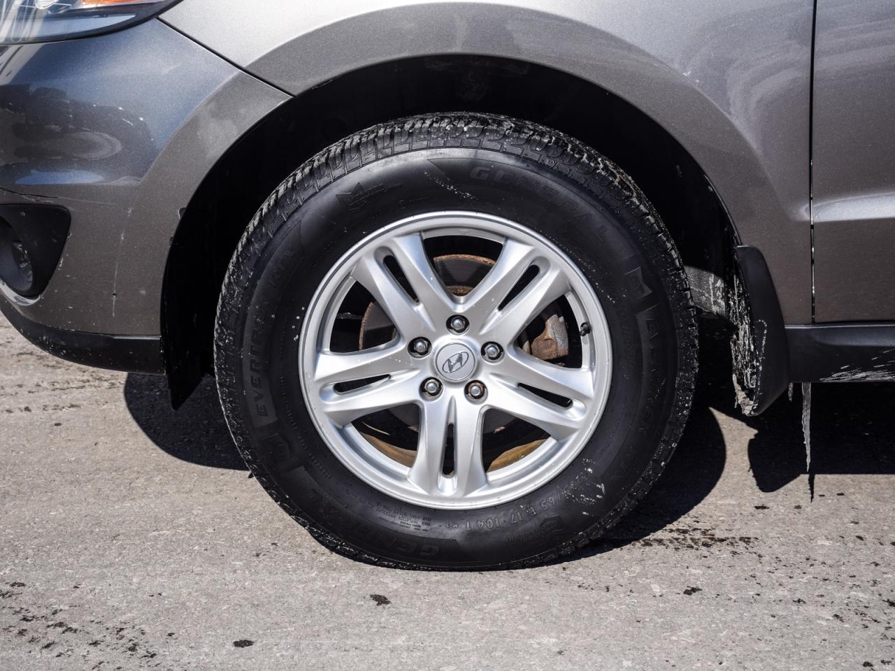 2012 Hyundai Santa Fe AS-IS   You Certify-You Save, VERY LOW KMS Photo