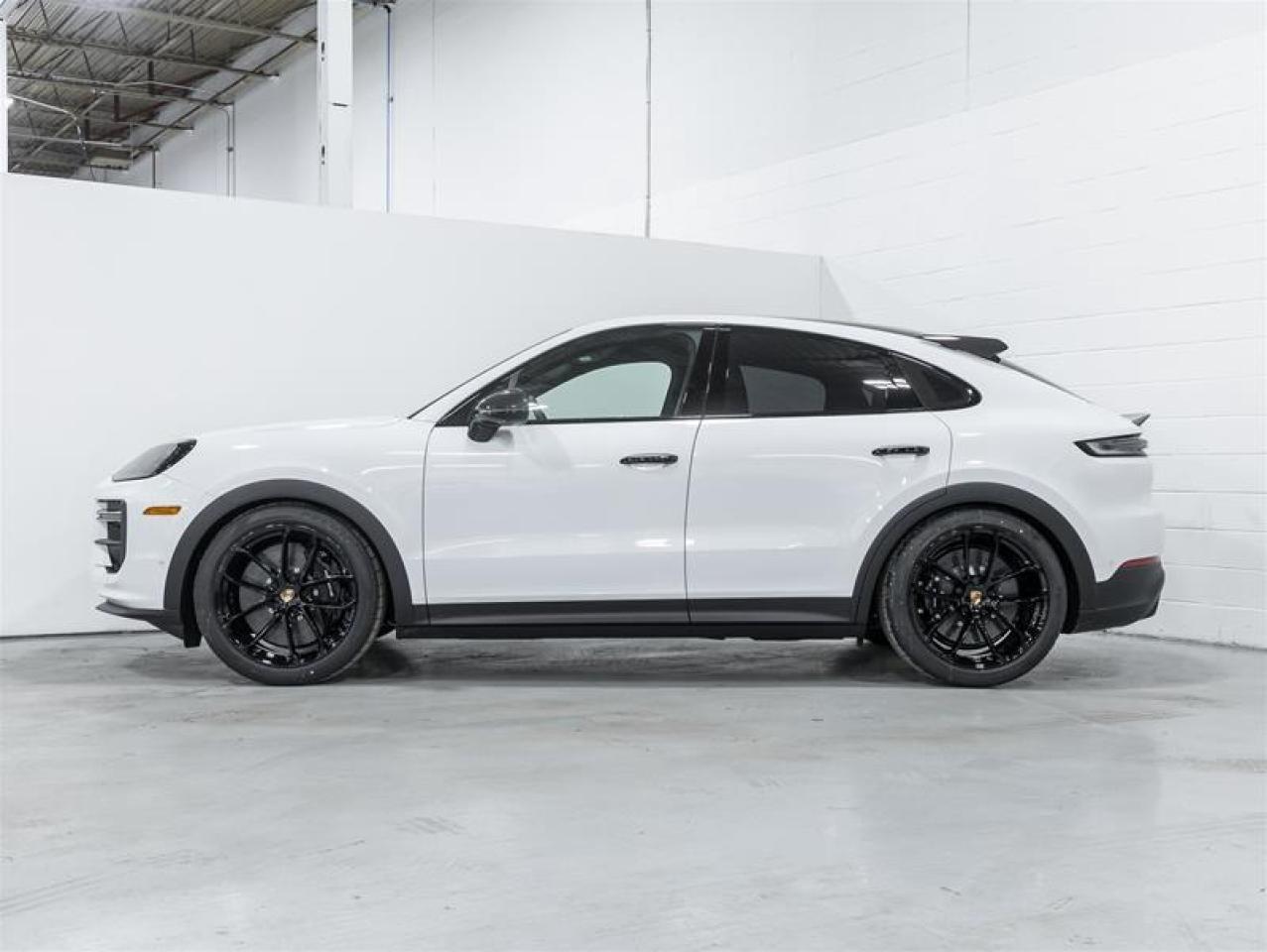 2026 Porsche Cayenne  Photo3