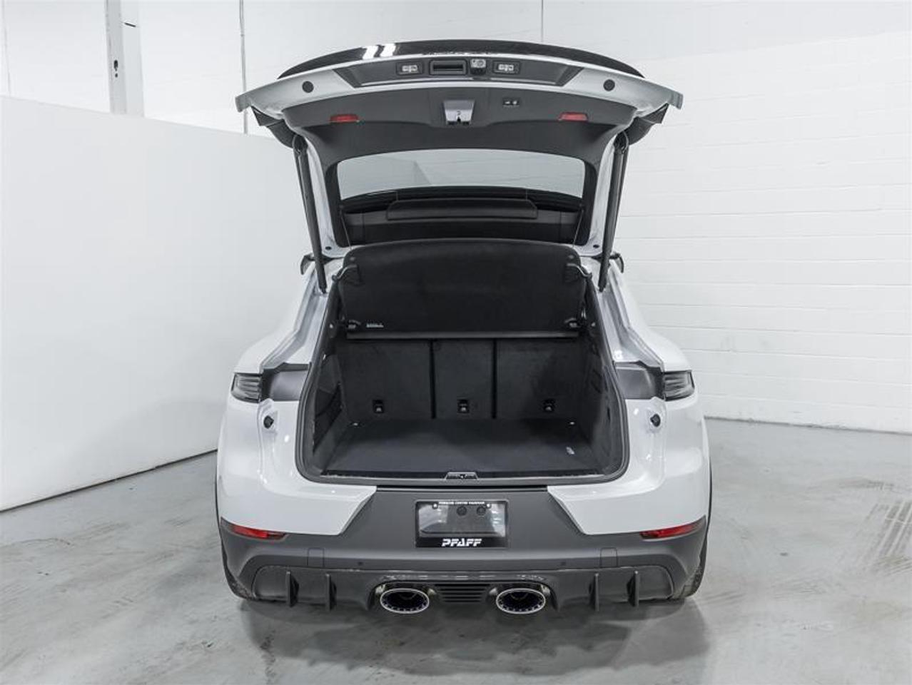 2026 Porsche Cayenne  Photo