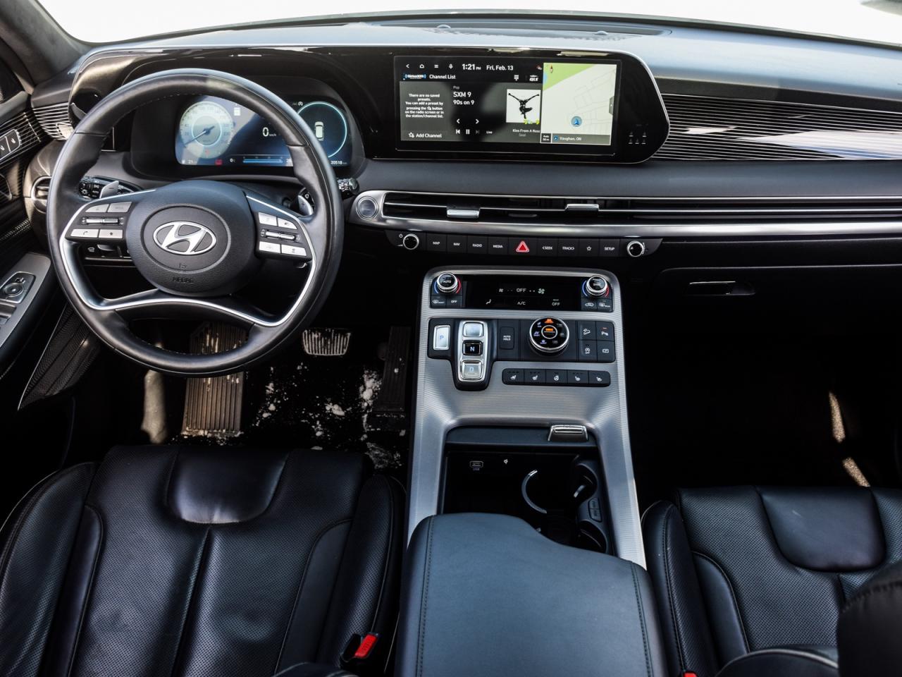 2025 Hyundai PALISADE FULLY LOADED   1owner, No Accidents, LOW KMS Photo