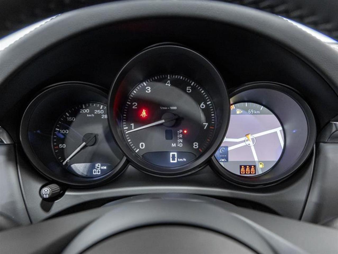 2026 Porsche Macan  Photo