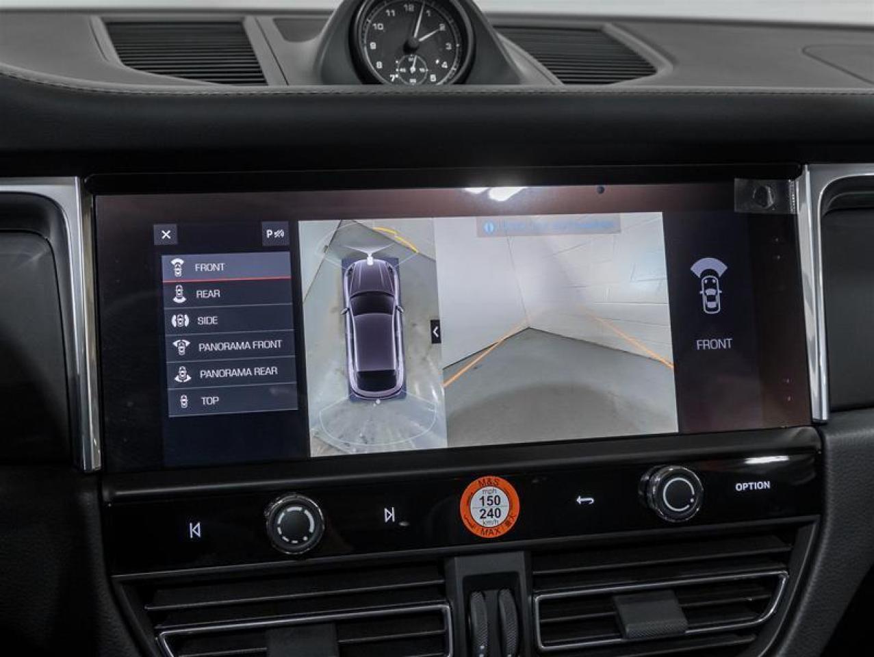 2026 Porsche Macan  Photo