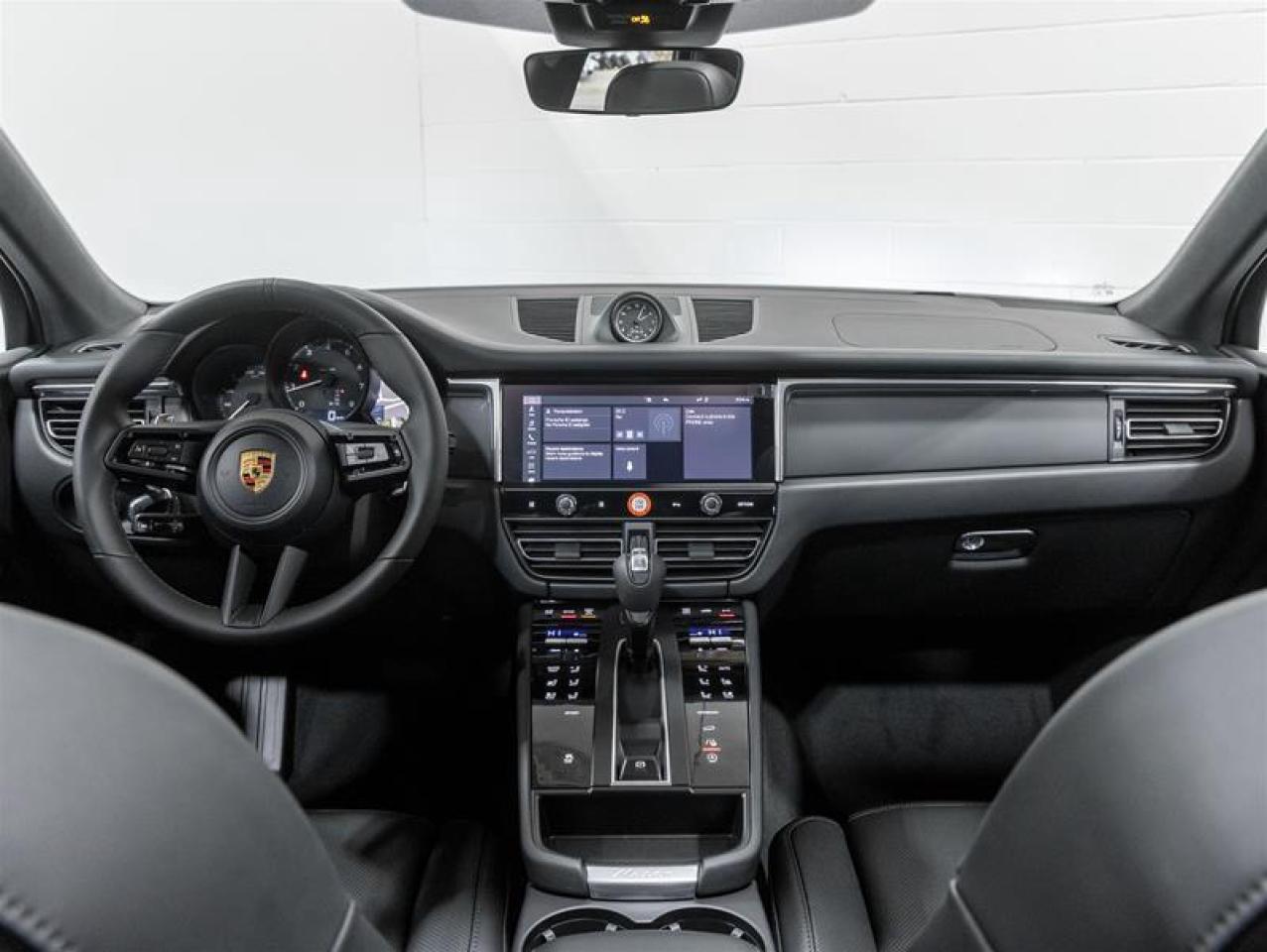 2026 Porsche Macan  Photo