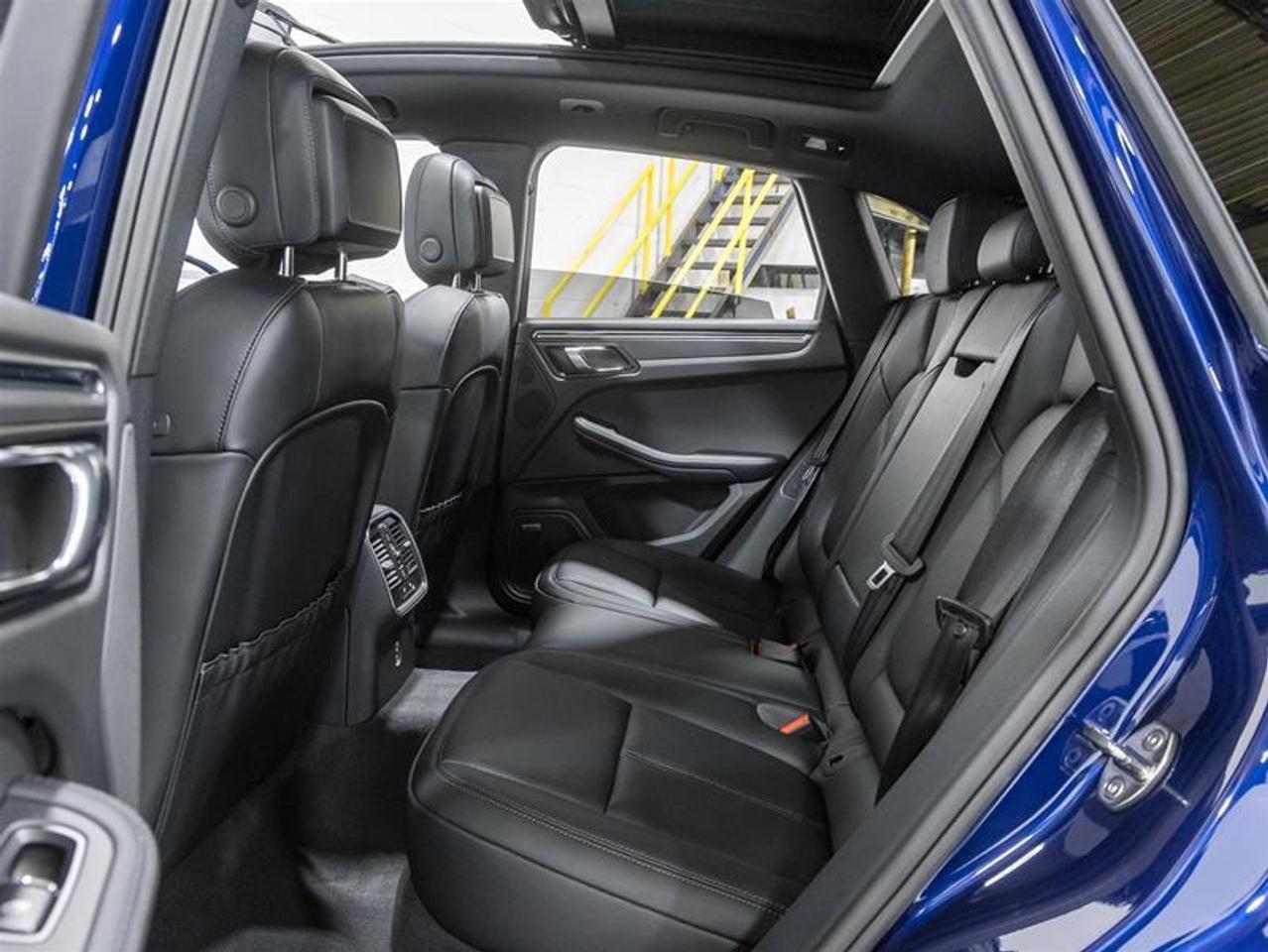 2026 Porsche Macan  Photo