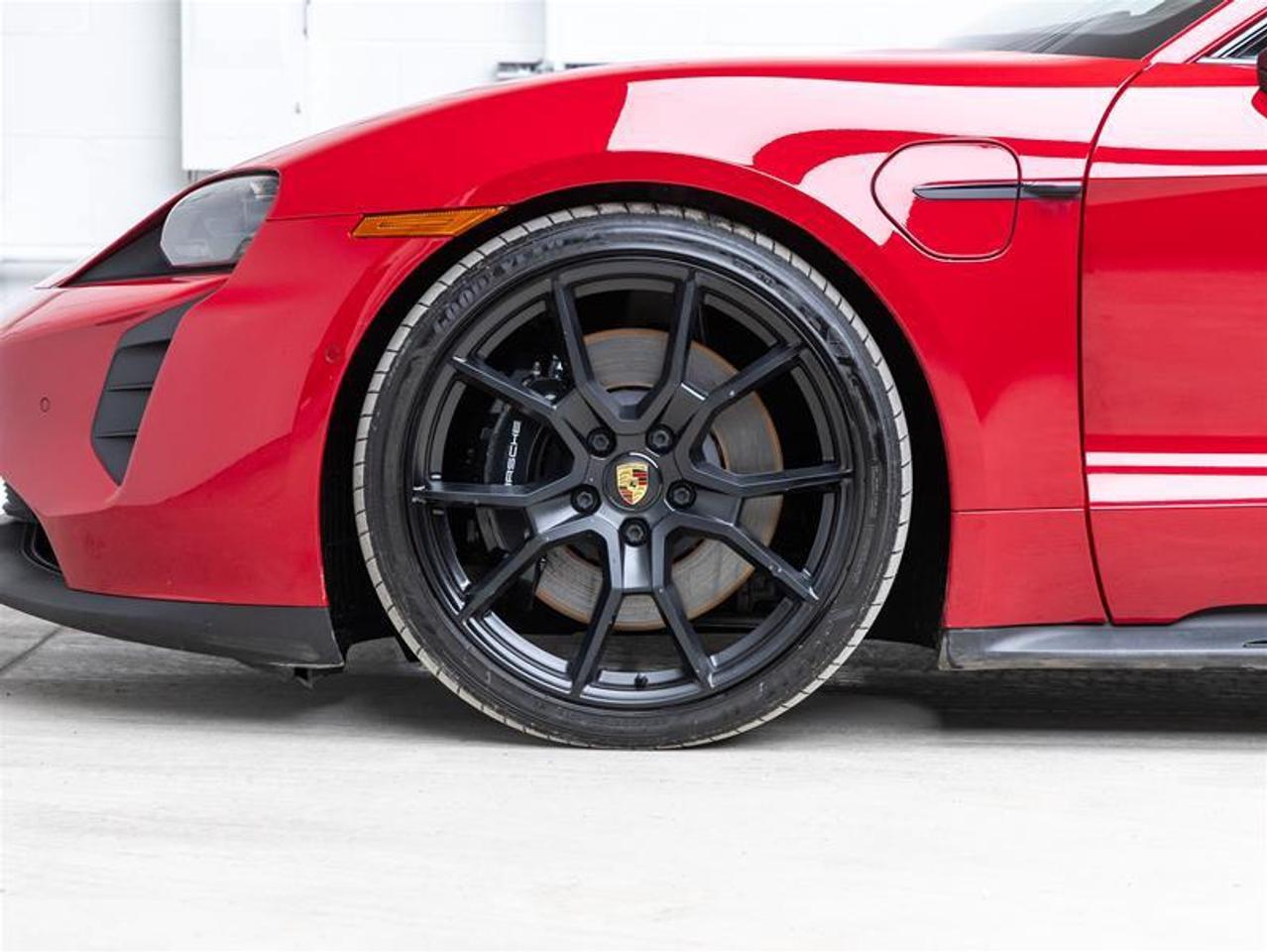 2023 Porsche Taycan  Photo