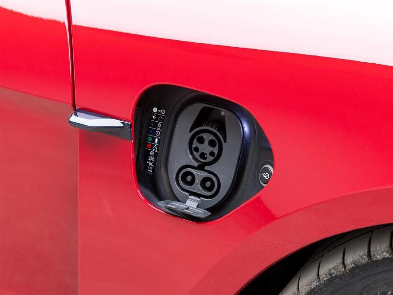 2023 Porsche Taycan  Photo