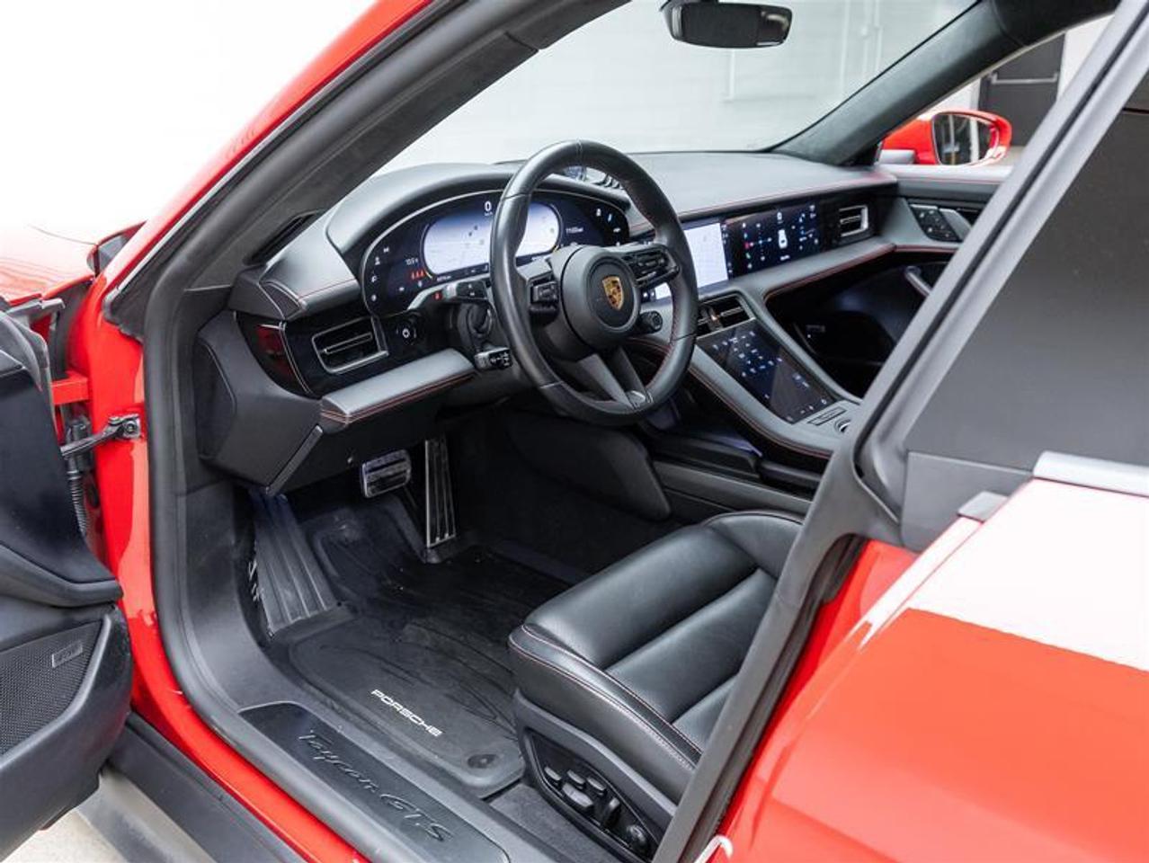 2023 Porsche Taycan  Photo