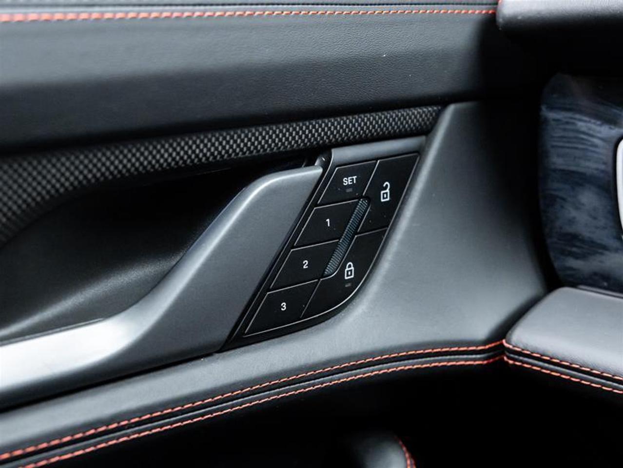 2023 Porsche Taycan  Photo