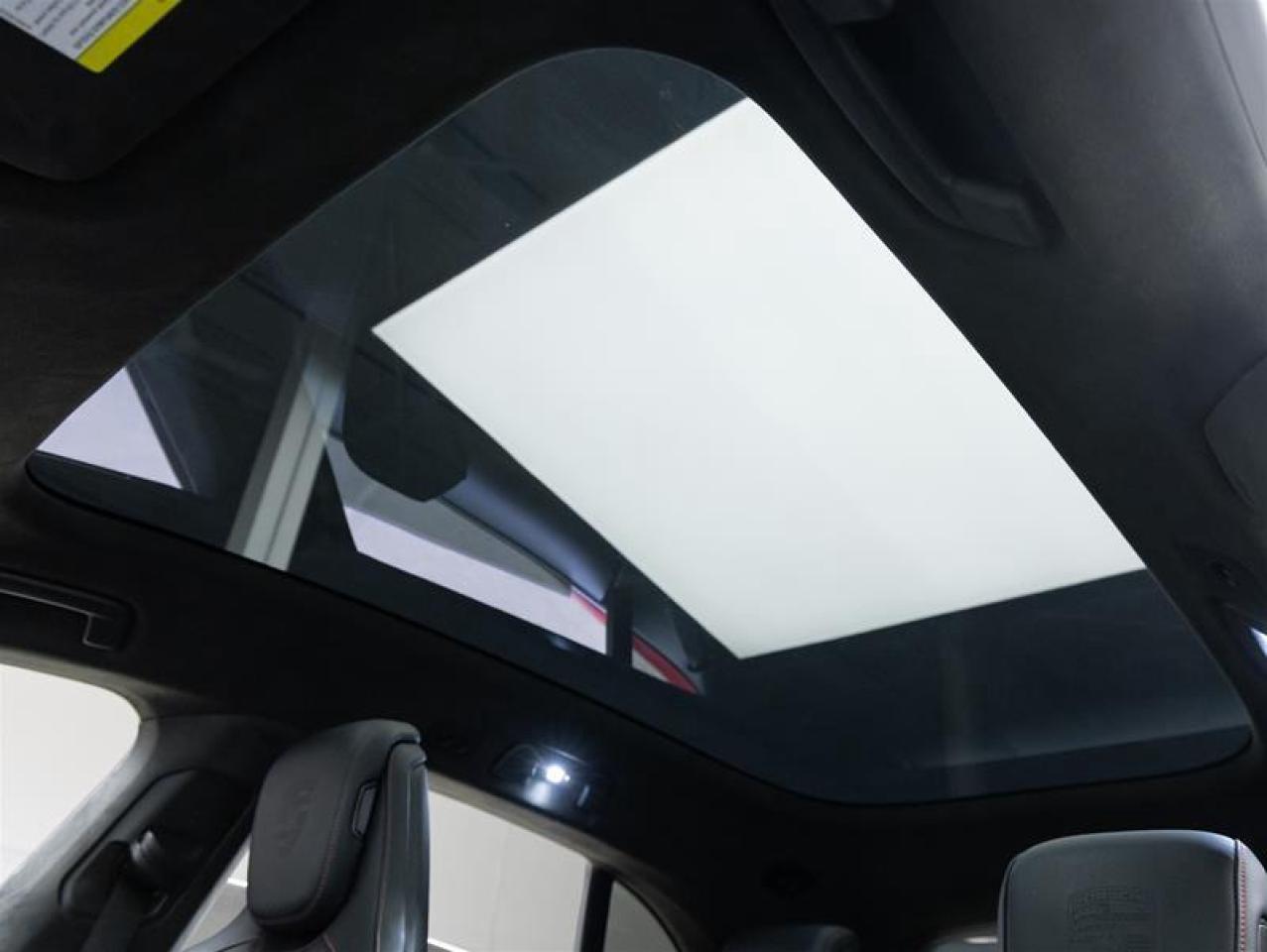 2023 Porsche Taycan  Photo