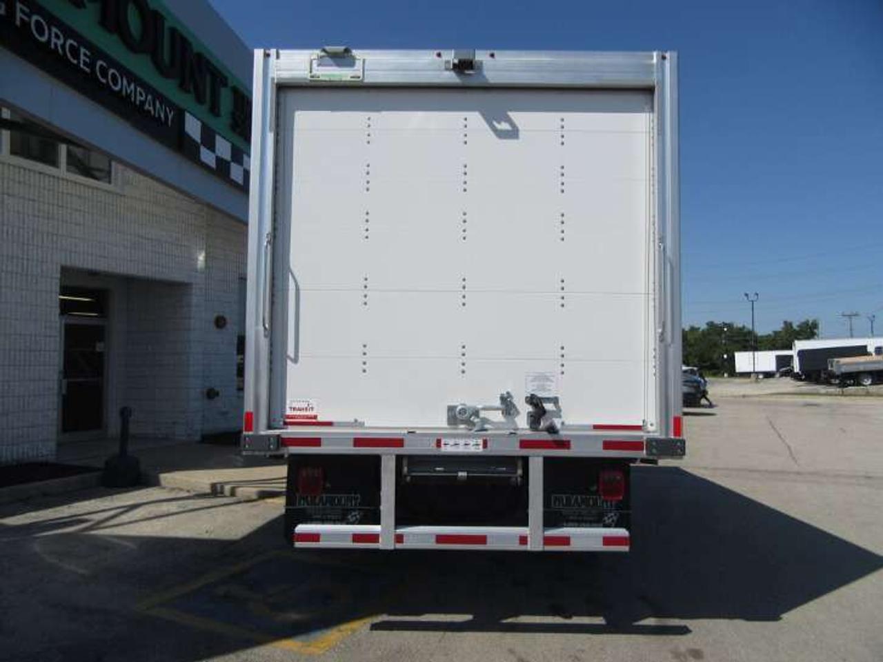 2026 Ford F-550 DIESEL 4X4 REG CAB 16FT ALUMINUM BOX & RAMP Photo