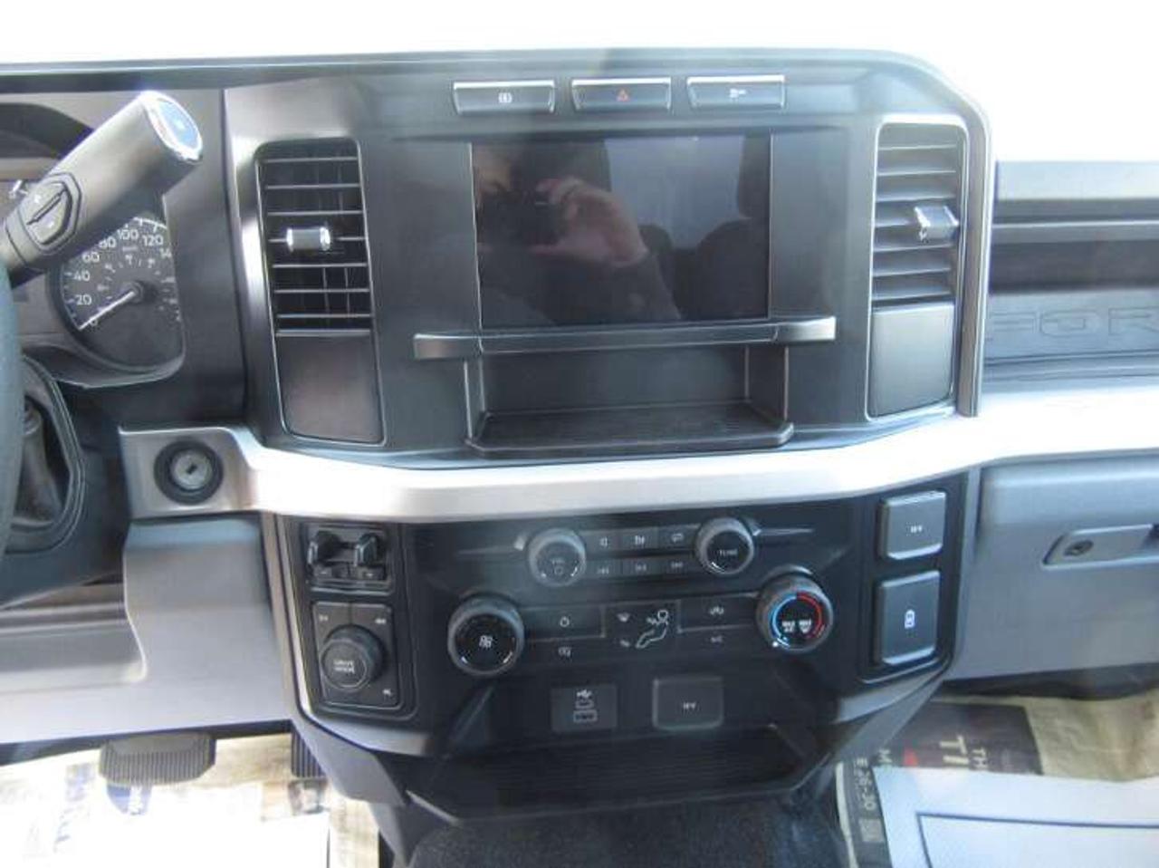 2026 Ford F-550 DIESEL 4X4 REG CAB 16FT ALUMINUM BOX & RAMP Photo
