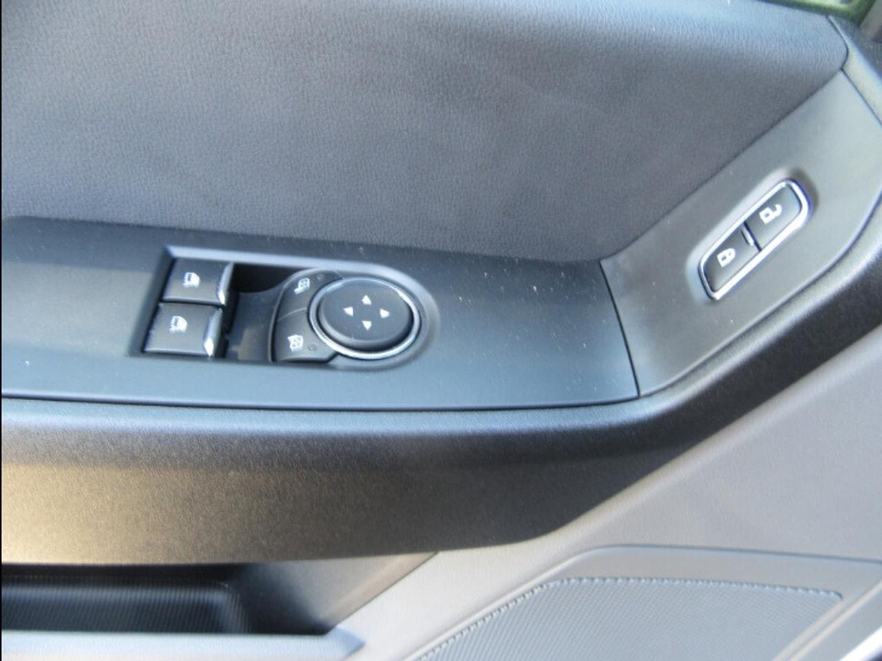 2024 Ford F-550 DIESEL 4X4 REG CAB 16FT ALUMINUM BOX & RAMP Photo