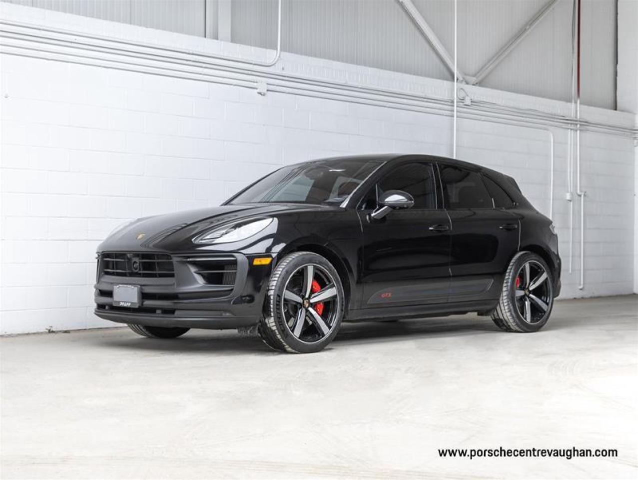 2023 Porsche Macan  Photo0