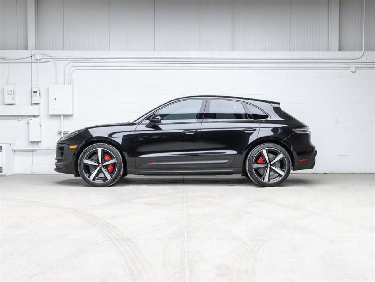 2023 Porsche Macan  Photo