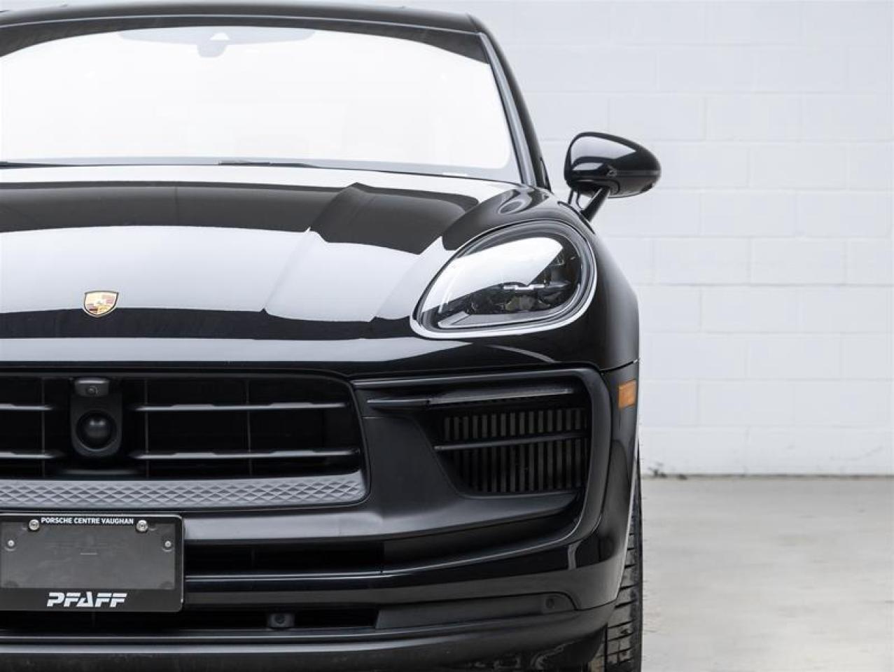 2023 Porsche Macan  Photo