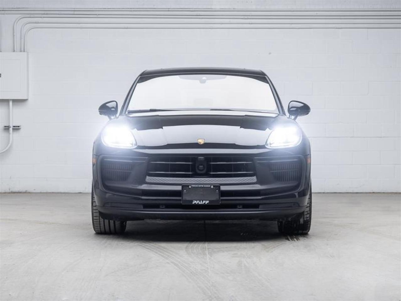 2023 Porsche Macan  Photo