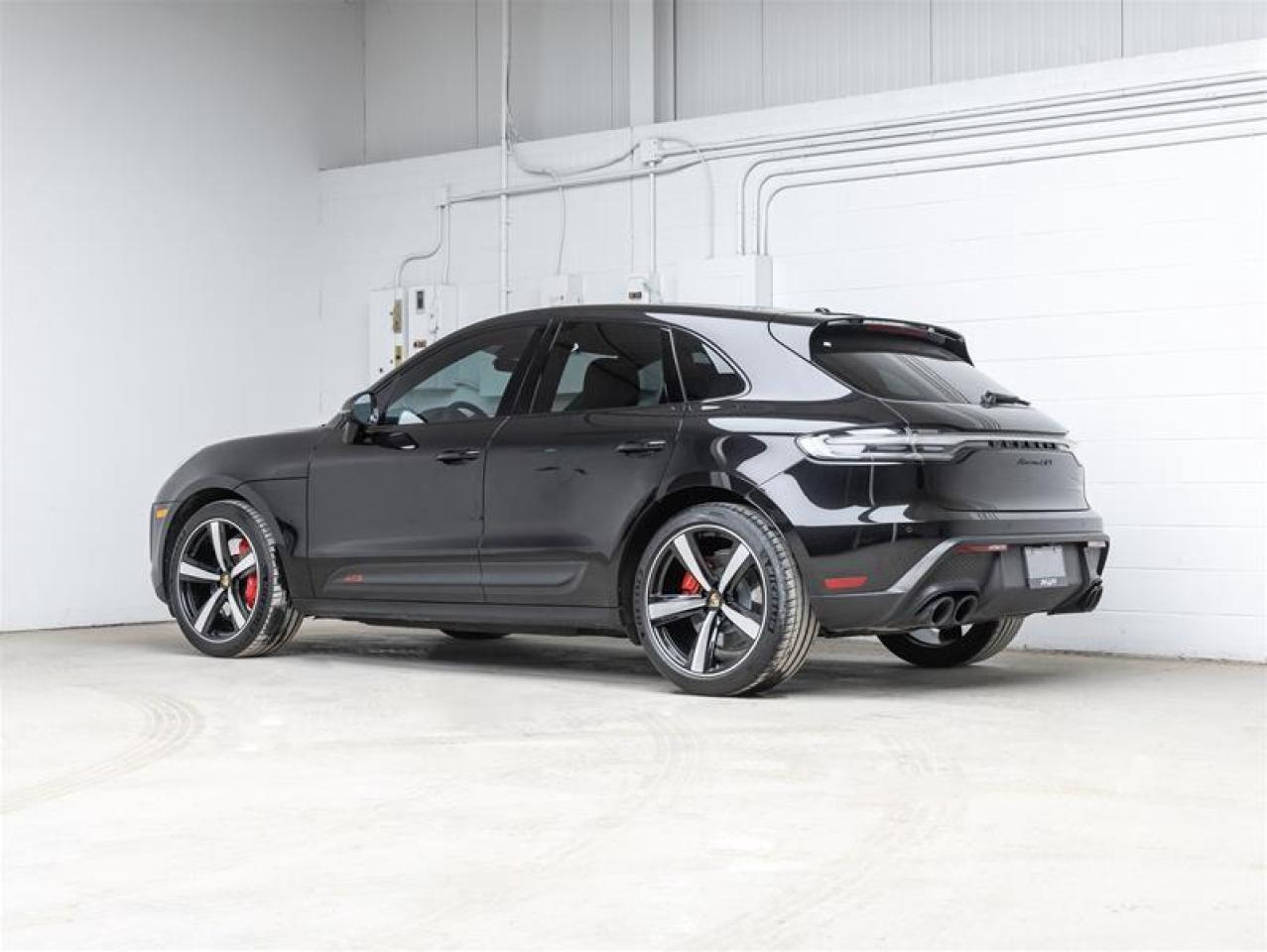2023 Porsche Macan  Photo