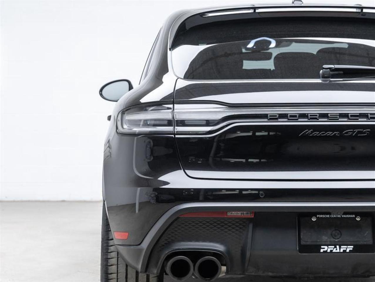 2023 Porsche Macan  Photo