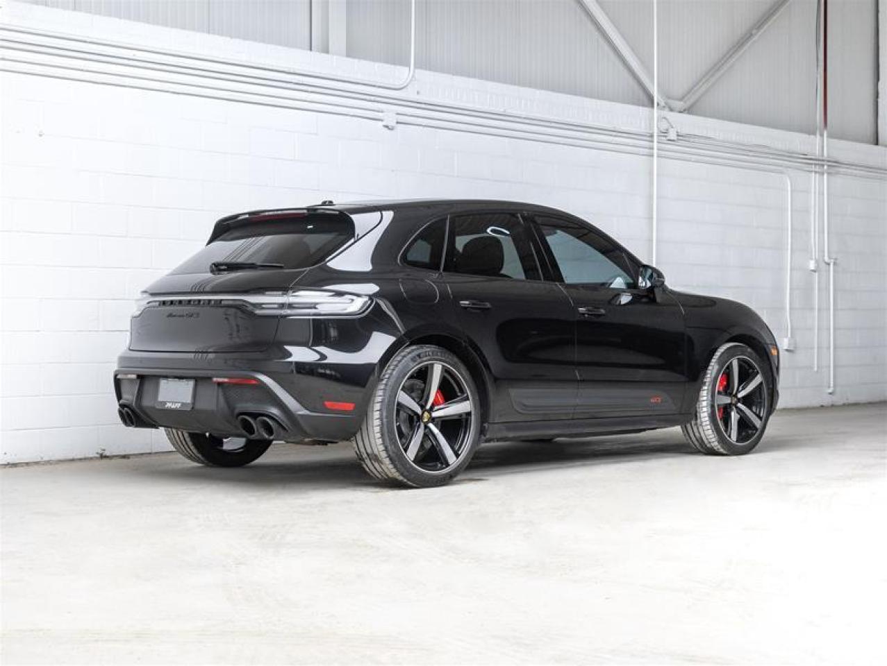 2023 Porsche Macan  Photo