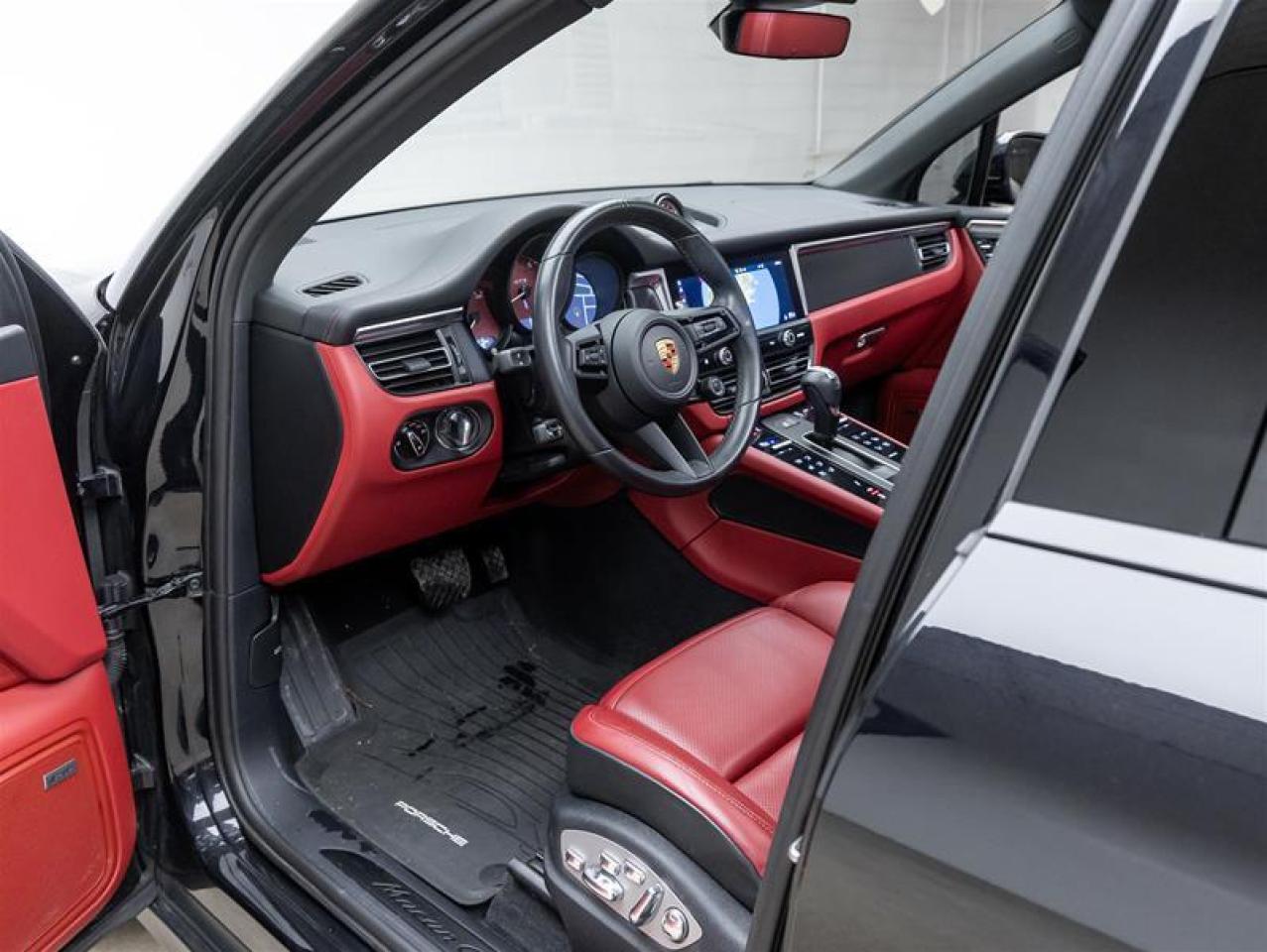 2023 Porsche Macan  Photo