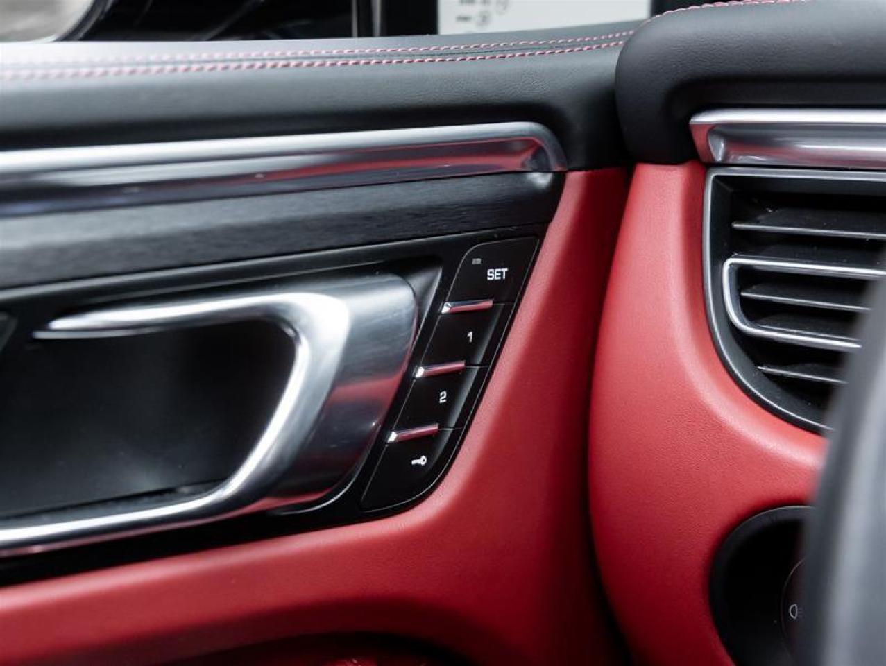 2023 Porsche Macan  Photo