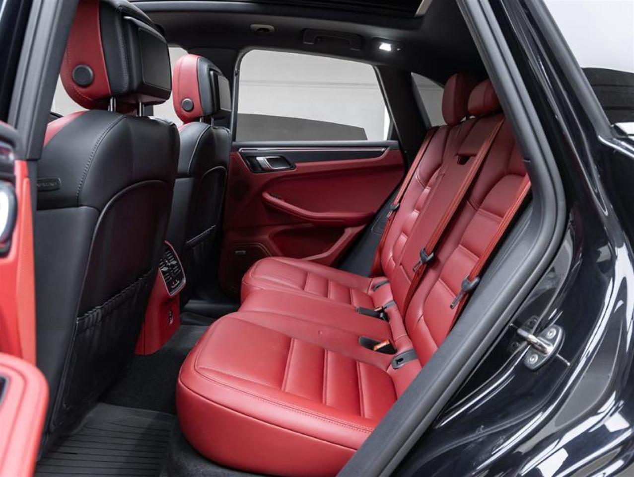 2023 Porsche Macan  Photo