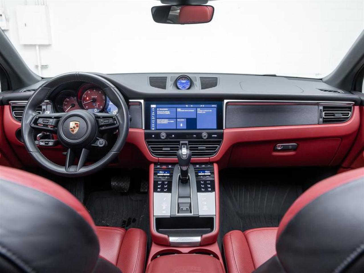 2023 Porsche Macan  Photo