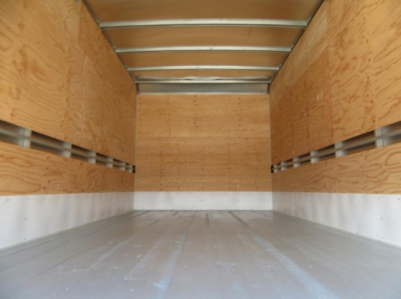 2024 Ford F-550 DIESEL 4X4 REG CAB 16FT ALUMINUM BOX & RAMP Photo4