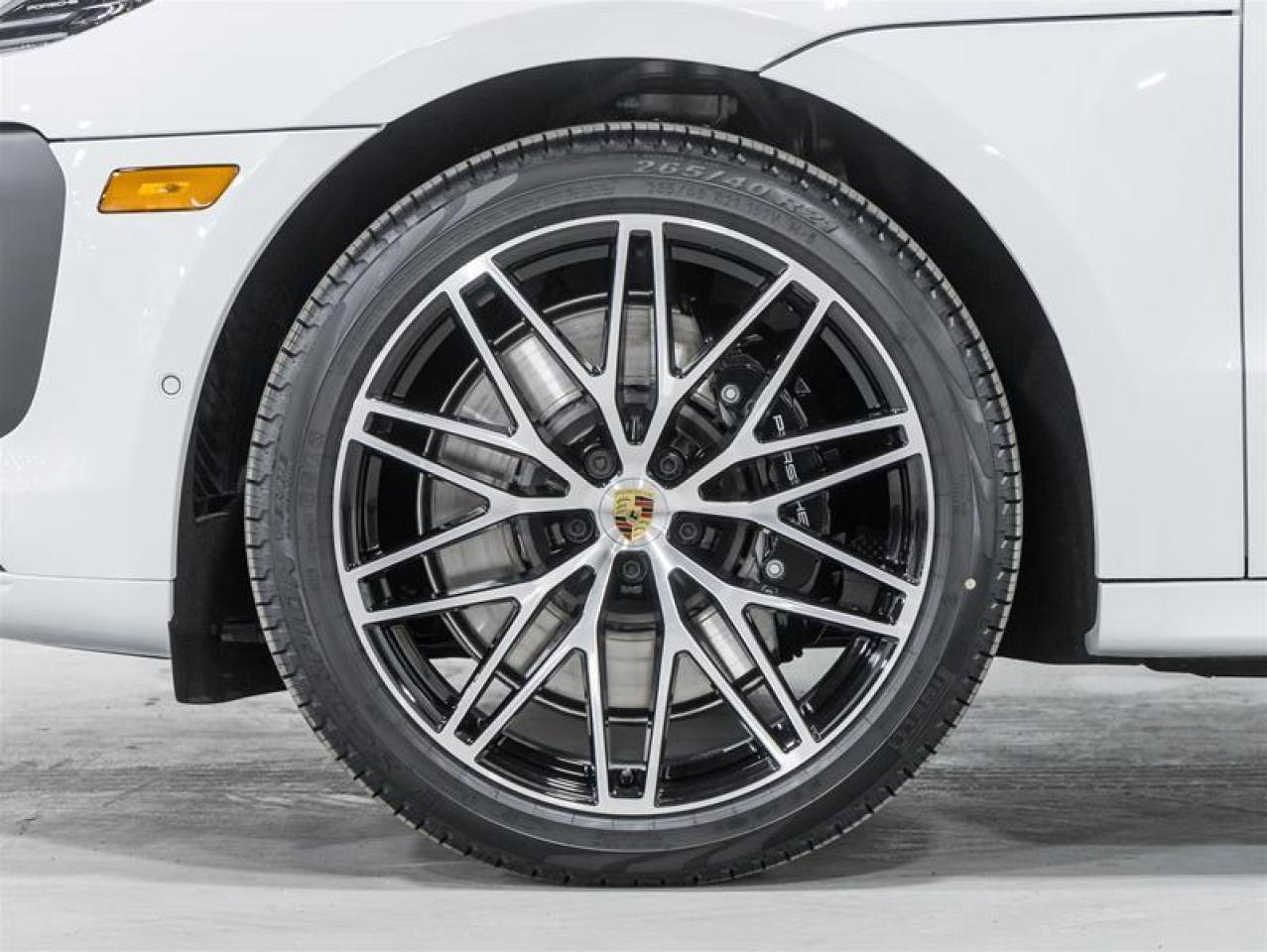 2026 Porsche Macan  Photo