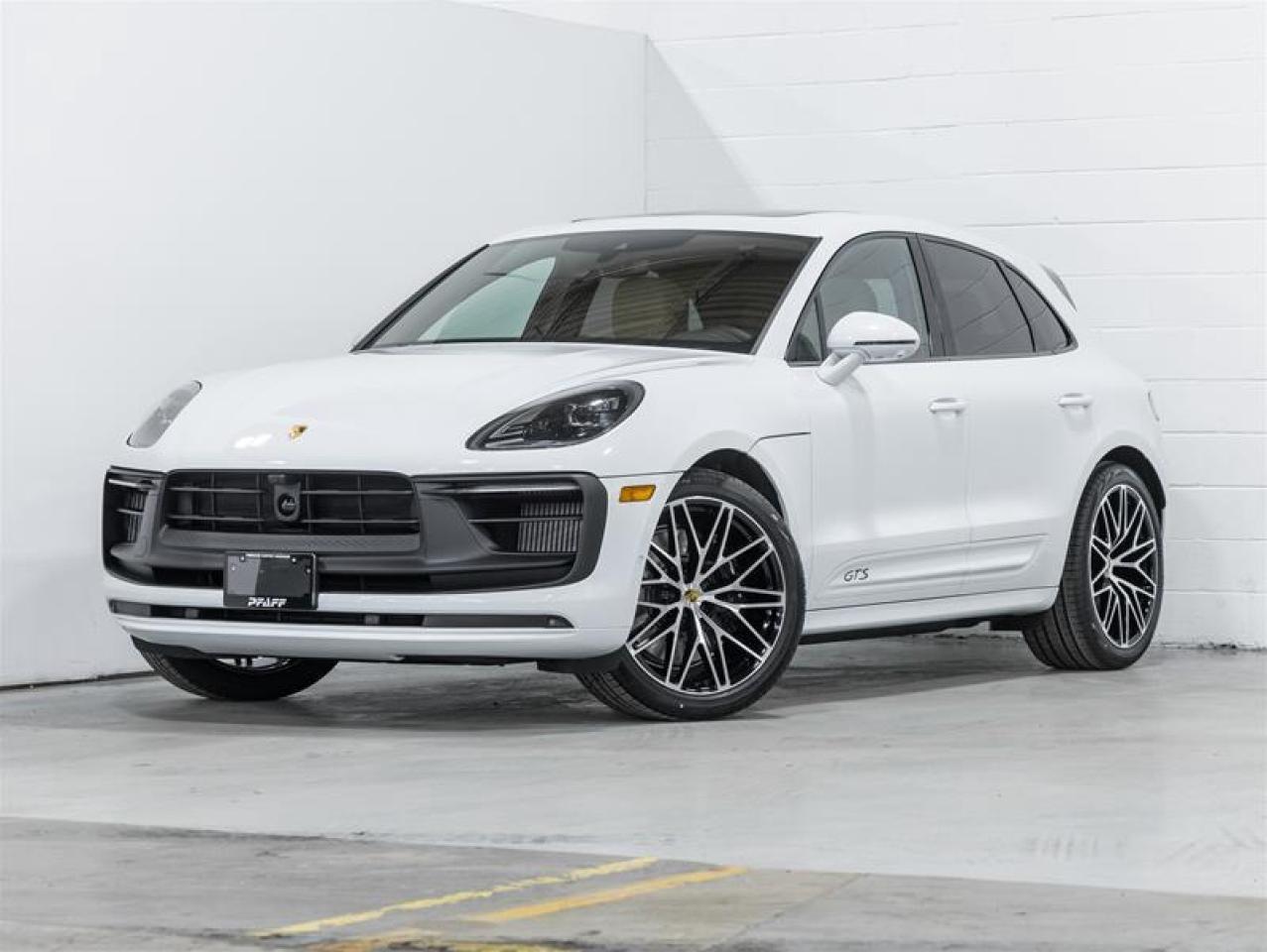 2026 Porsche Macan  Photo