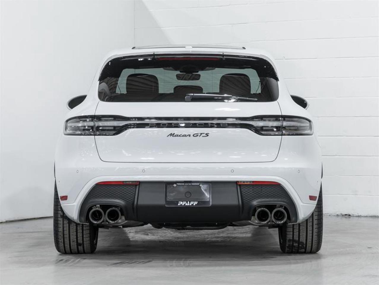 2026 Porsche Macan  Photo