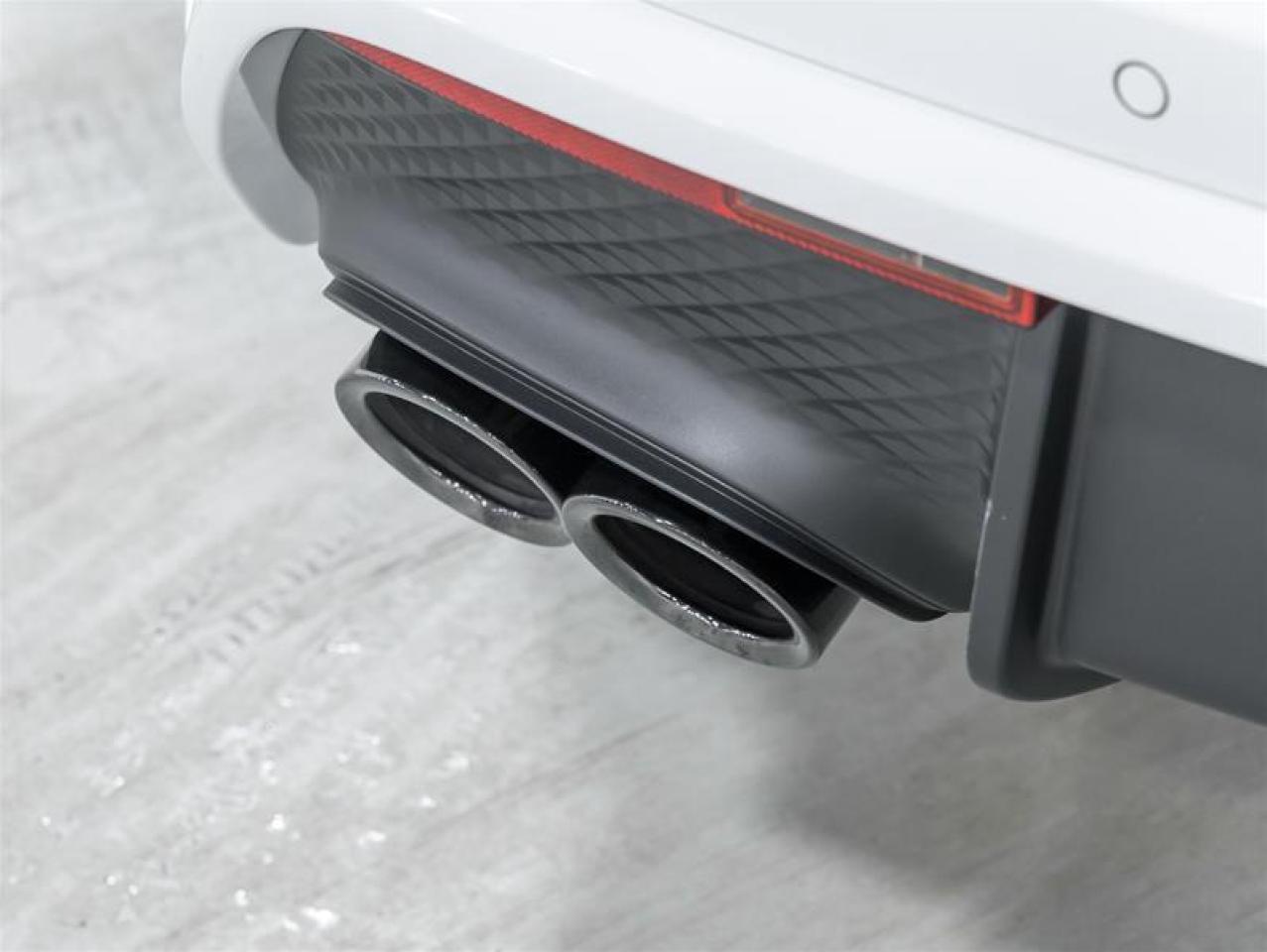 2026 Porsche Macan  Photo