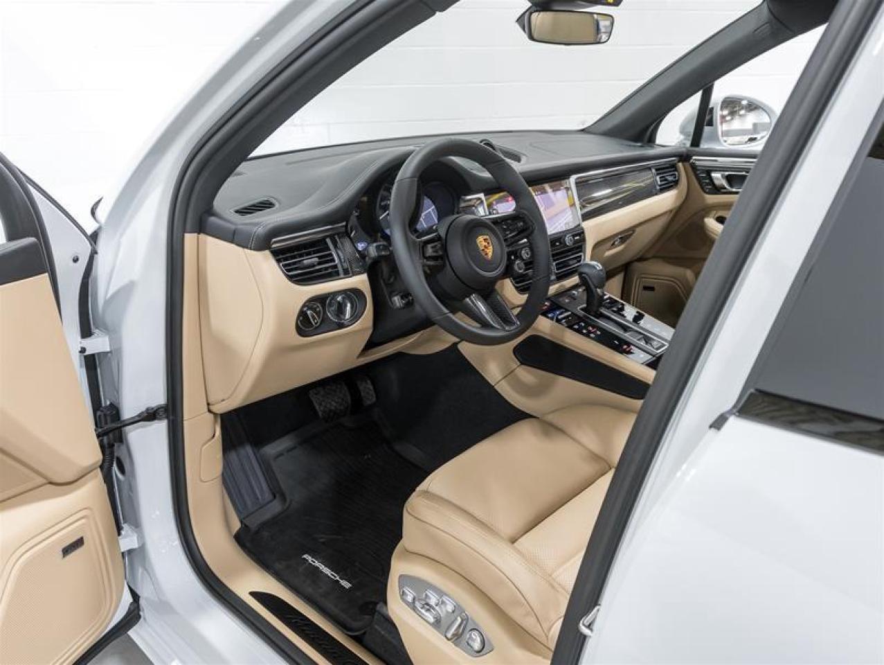 2026 Porsche Macan  Photo