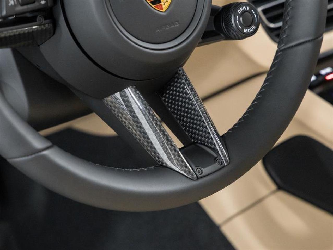 2026 Porsche Macan  Photo