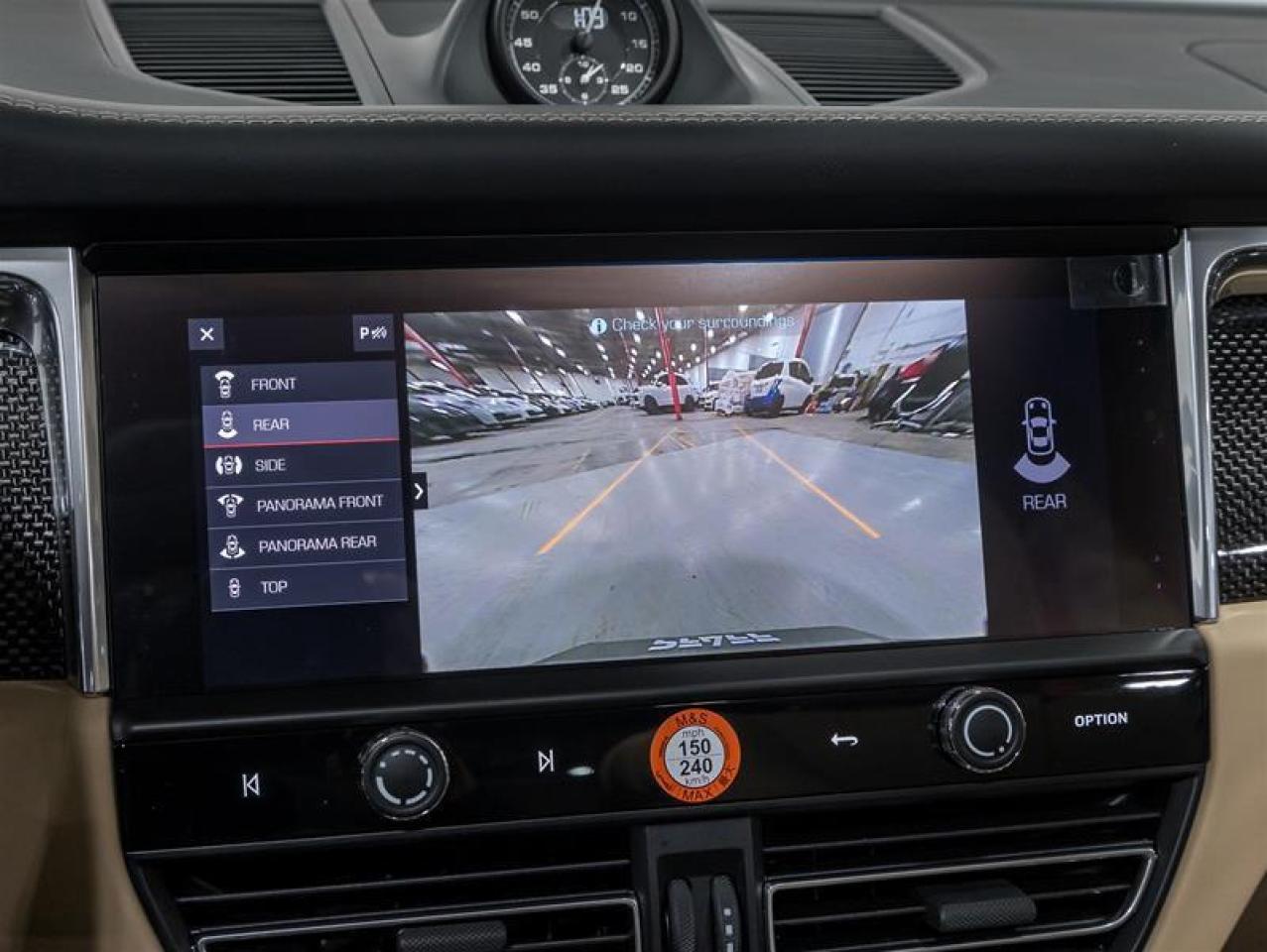 2026 Porsche Macan  Photo