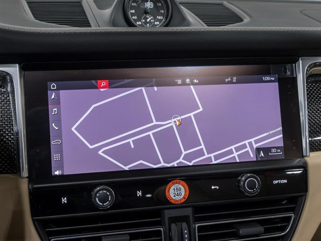 2026 Porsche Macan  Photo