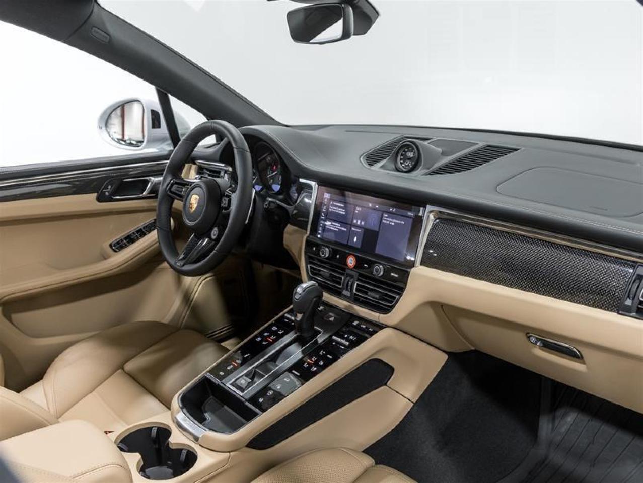 2026 Porsche Macan  Photo