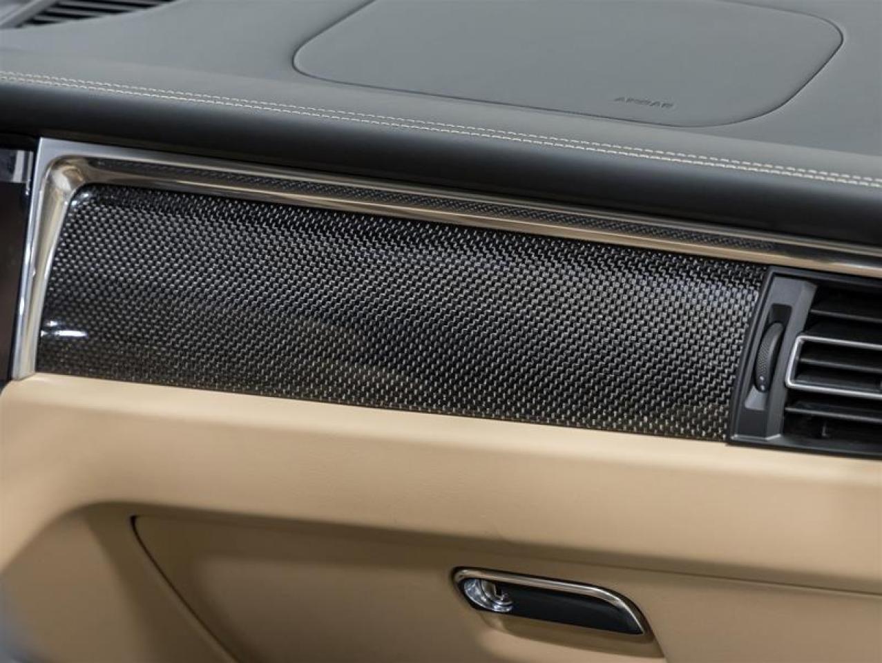 2026 Porsche Macan  Photo