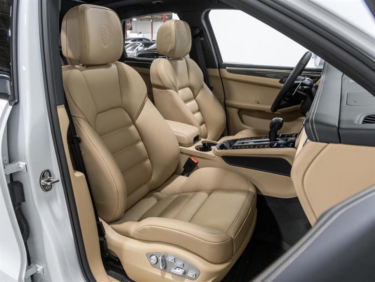 2026 Porsche Macan  Photo