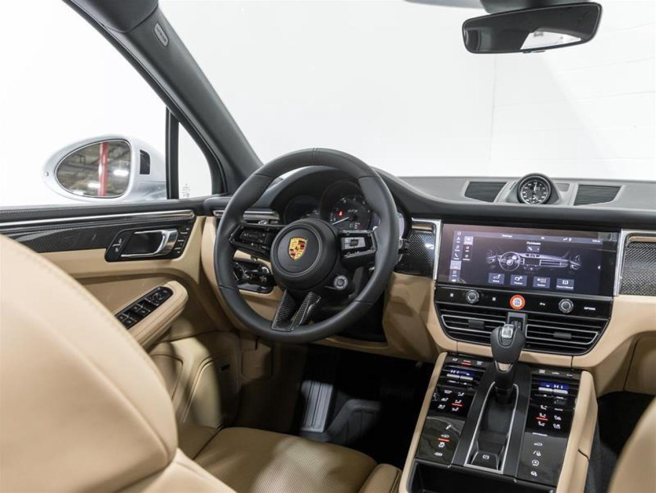 2026 Porsche Macan  Photo