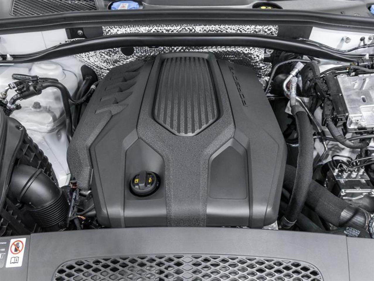 2026 Porsche Macan  Photo