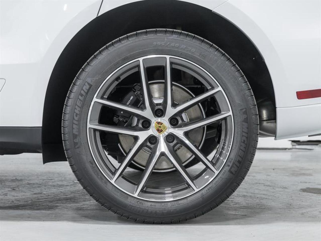 2026 Porsche Macan  Photo